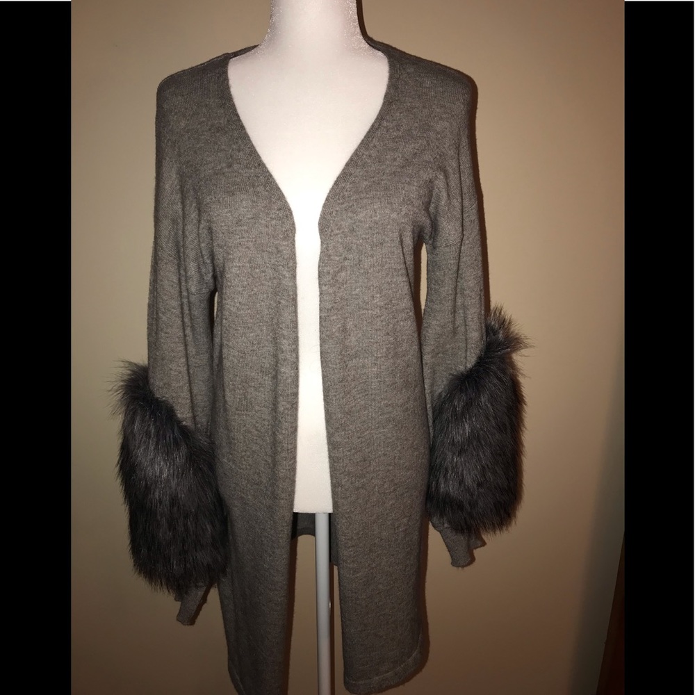 Charcoal gray duster with faux fur on sleeves